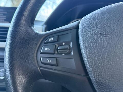BMW 3 Series view 25