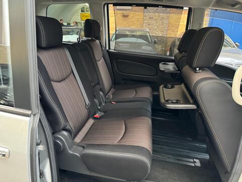 Nissan Serena view 18