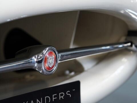 Jaguar E-Type view 29
