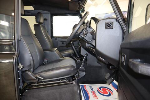Land Rover Defender view 11