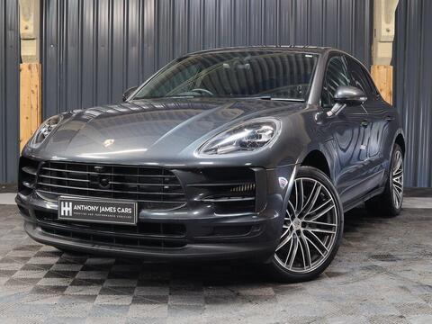 Porsche Macan view 23