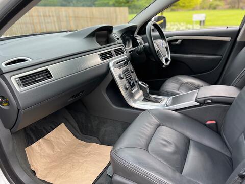 Volvo XC70 view 27