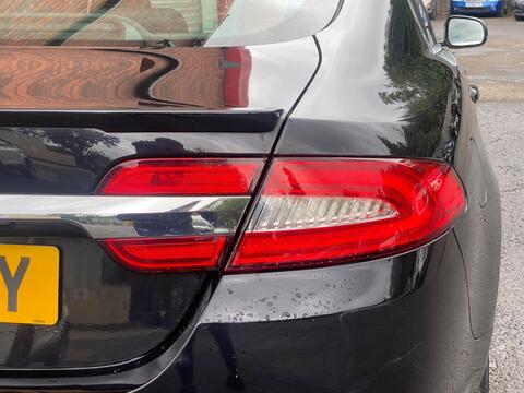 Jaguar XF view 16