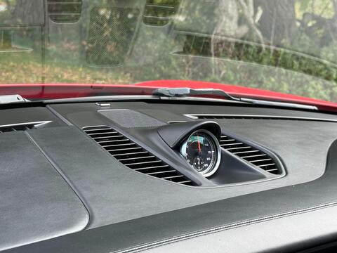 Porsche 911 view 19