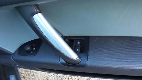 Audi TT view 14