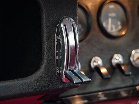 Jaguar E-Type view 17