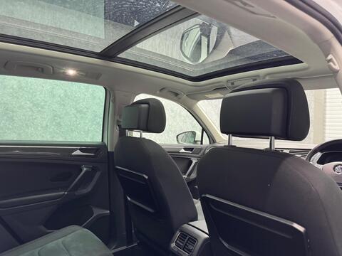 Volkswagen Tiguan view 29