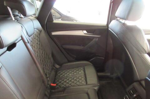 Audi SQ5 view 44