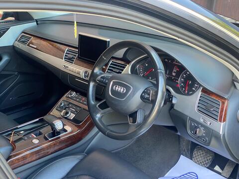 Audi A8 view 15