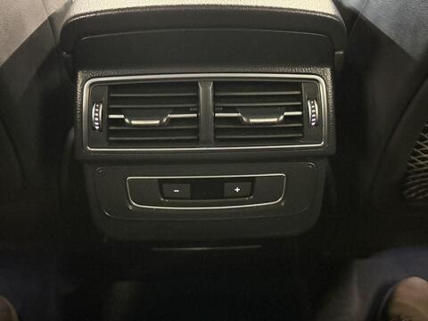 Audi Q7 view 35