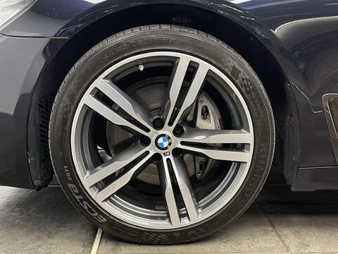BMW 7 Series view 47
