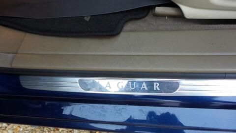 Jaguar XJ view 42