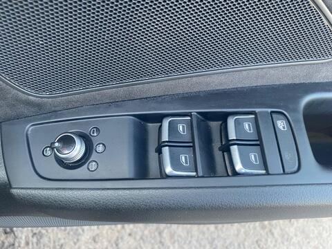 Audi A8 view 23