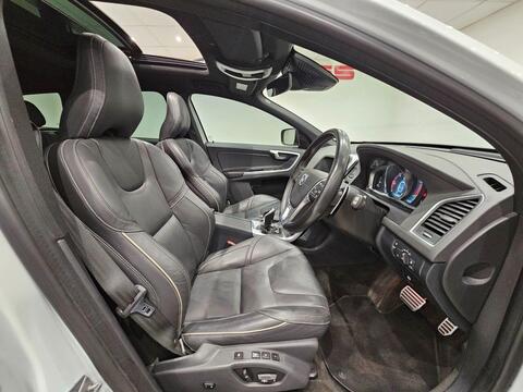 Volvo XC60 view 3
