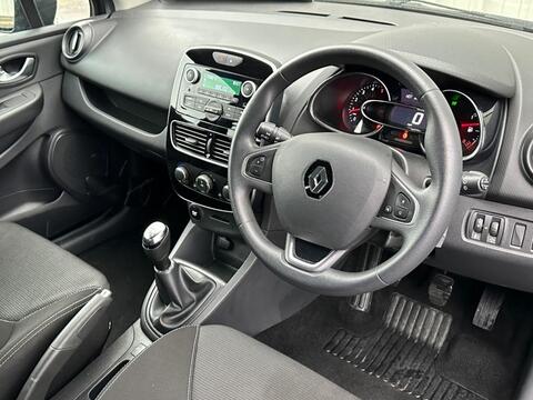 Renault Clio view 9