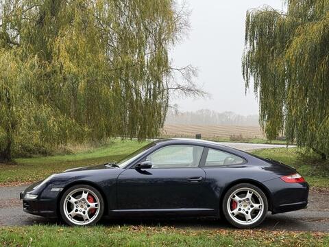 Porsche 911 view 9