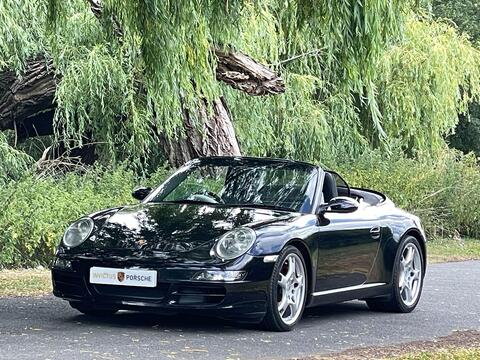 Porsche 911 view 6