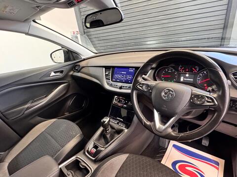 Vauxhall Grandland X view 15