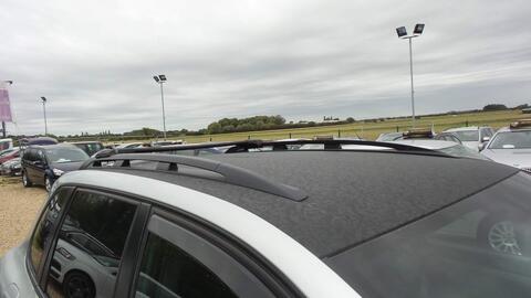 Porsche Cayenne view 38