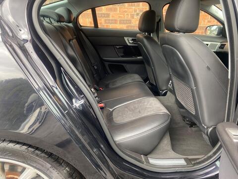 Jaguar XF view 14