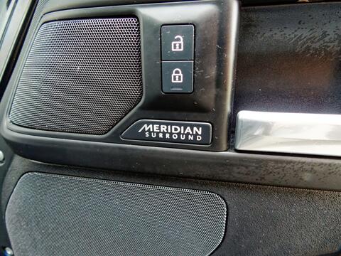 Land Rover 110 view 45