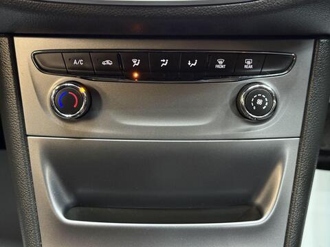 Vauxhall Astra view 21
