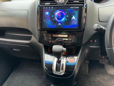 Nissan Serena view 21