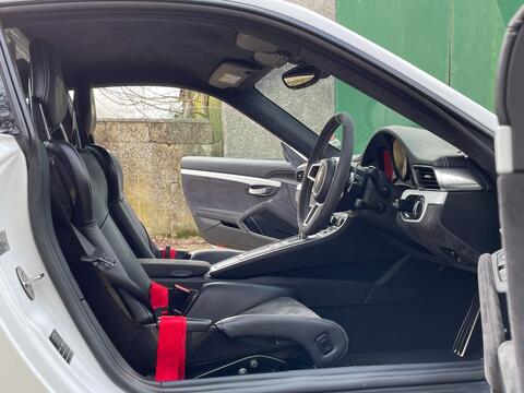 Porsche 911 view 8