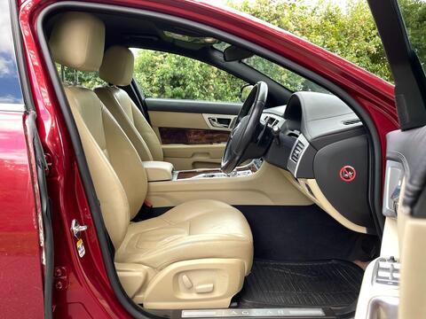 Jaguar XF view 13