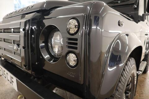 Land Rover Defender view 49