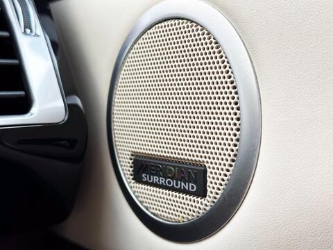 Land Rover Discovery view 42