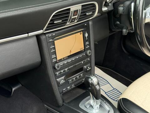 Porsche 911 view 36
