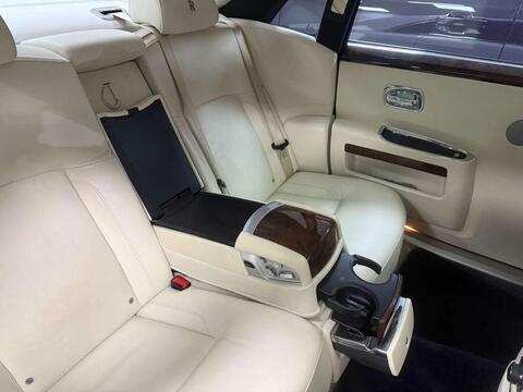 Rolls-Royce Ghost view 37