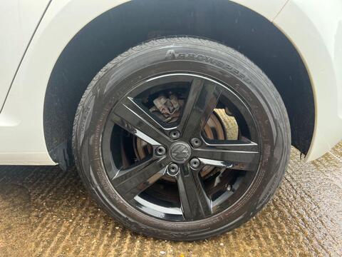 Volkswagen Golf view 26