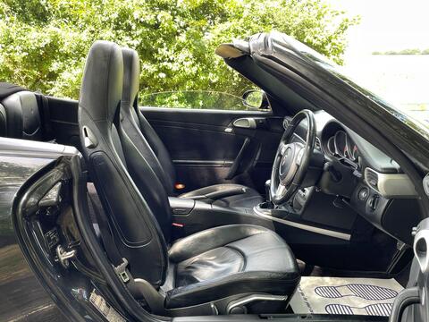 Porsche 911 view 21