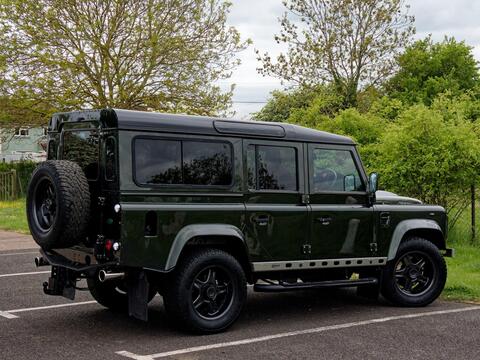 Land Rover Defender view 9