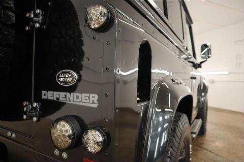 Land Rover Defender view 59