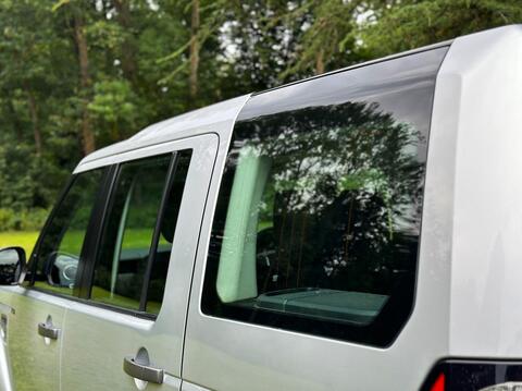 Land Rover Discovery view 40