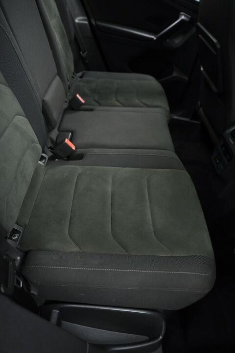 Volkswagen Tiguan view 12