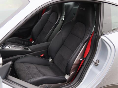 Porsche 911 view 29