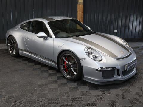 Porsche 911 view 71