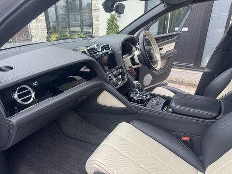 Bentley Bentayga view 6