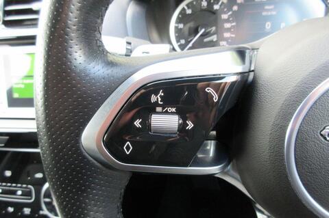Jaguar Xe view 30
