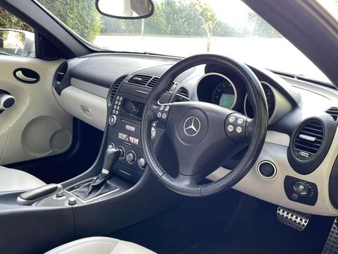 Mercedes-Benz SLK view 10