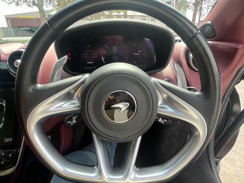 Mclaren GT view 12