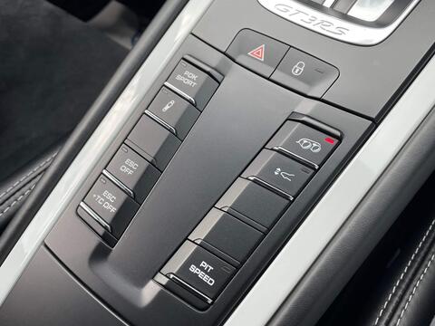 Porsche 911 view 36