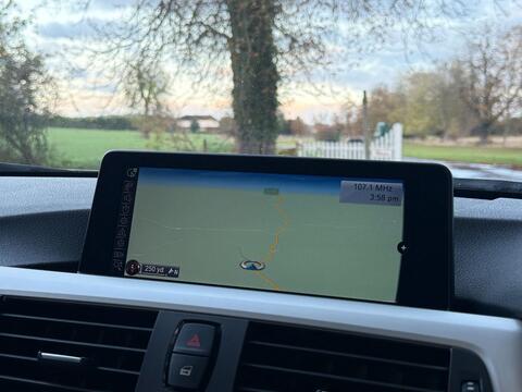 BMW 3 Series view 8