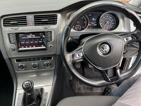 Volkswagen Golf view 20