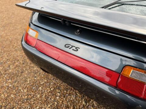 Porsche 928 view 14