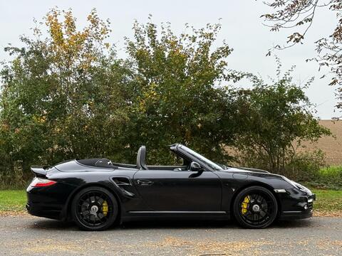 Porsche 911 view 10